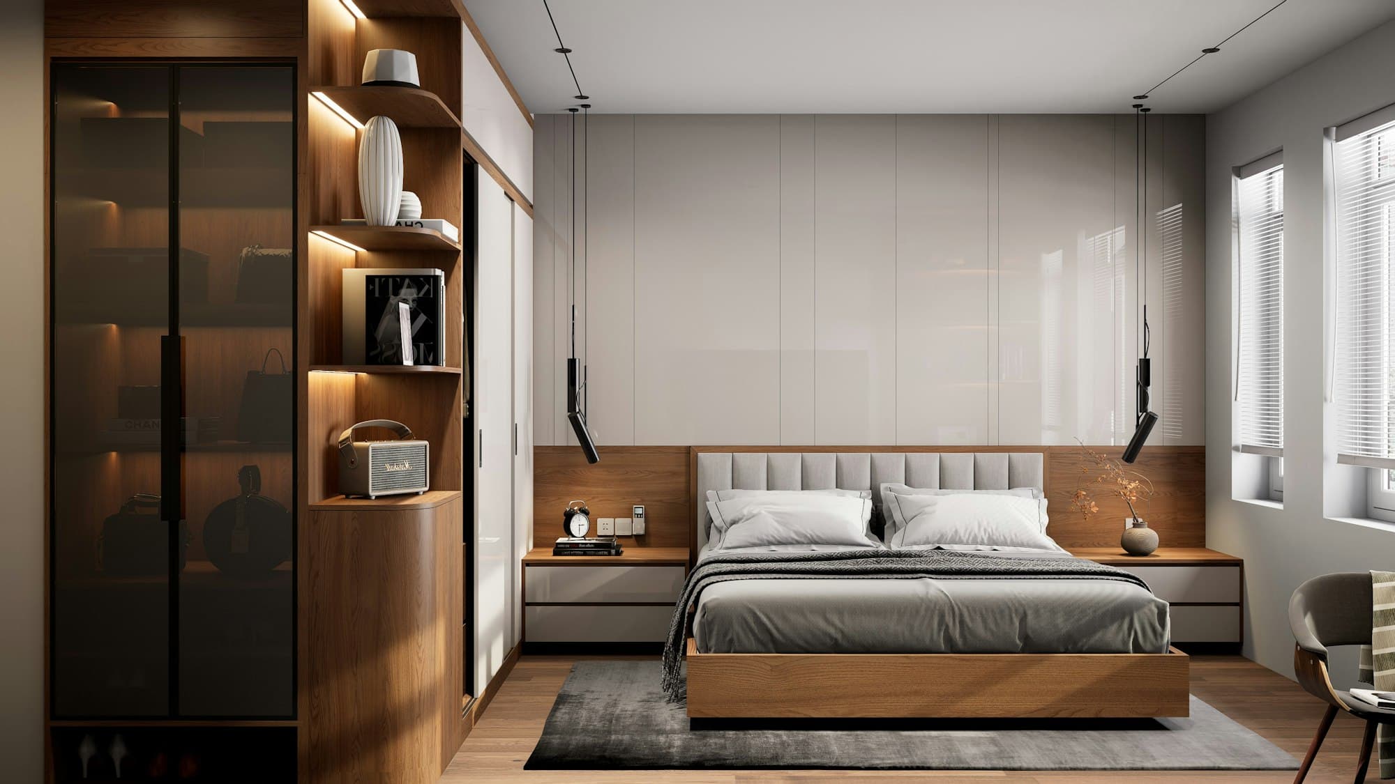 Schlafzimmer mit Holzwand, Bett und indirekter Beleuchtung